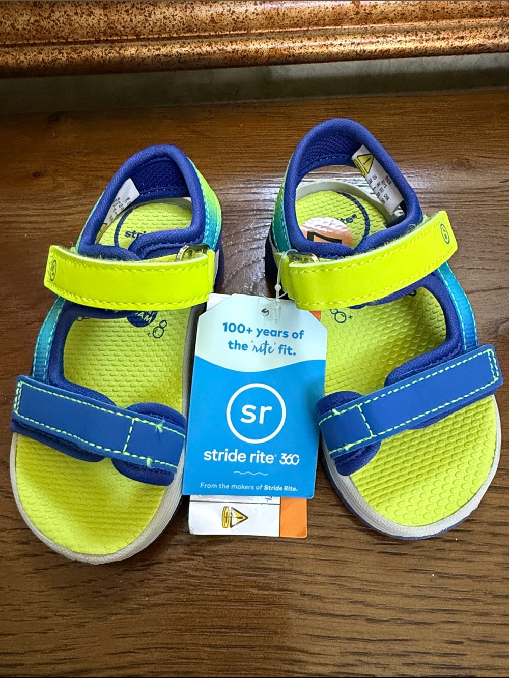 Stride Rite Asher Boys Neon Yellow & Blue Sandals. Water friendly. Size 7. - Picture 4 of 13